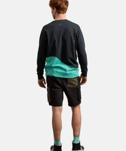 KAFT FLOWINGA Sweatshirt Raven Unisex -KAFT-Laden 93d8aae1ba994df2bc0e45c28634f83e